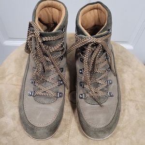 Comfortiva Align Size 7.5 Suede Leather Lace Up Boots Women.